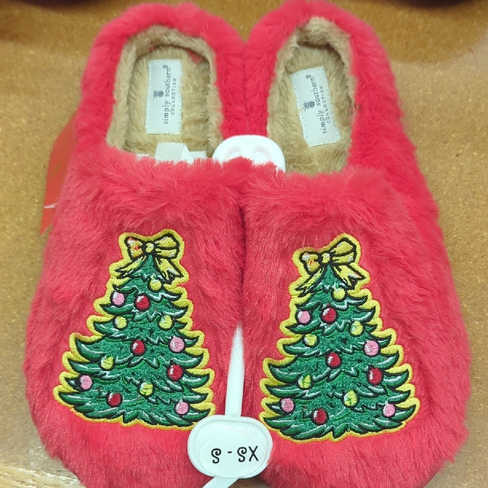 Red Fuzzy Christmas Tree Slippers